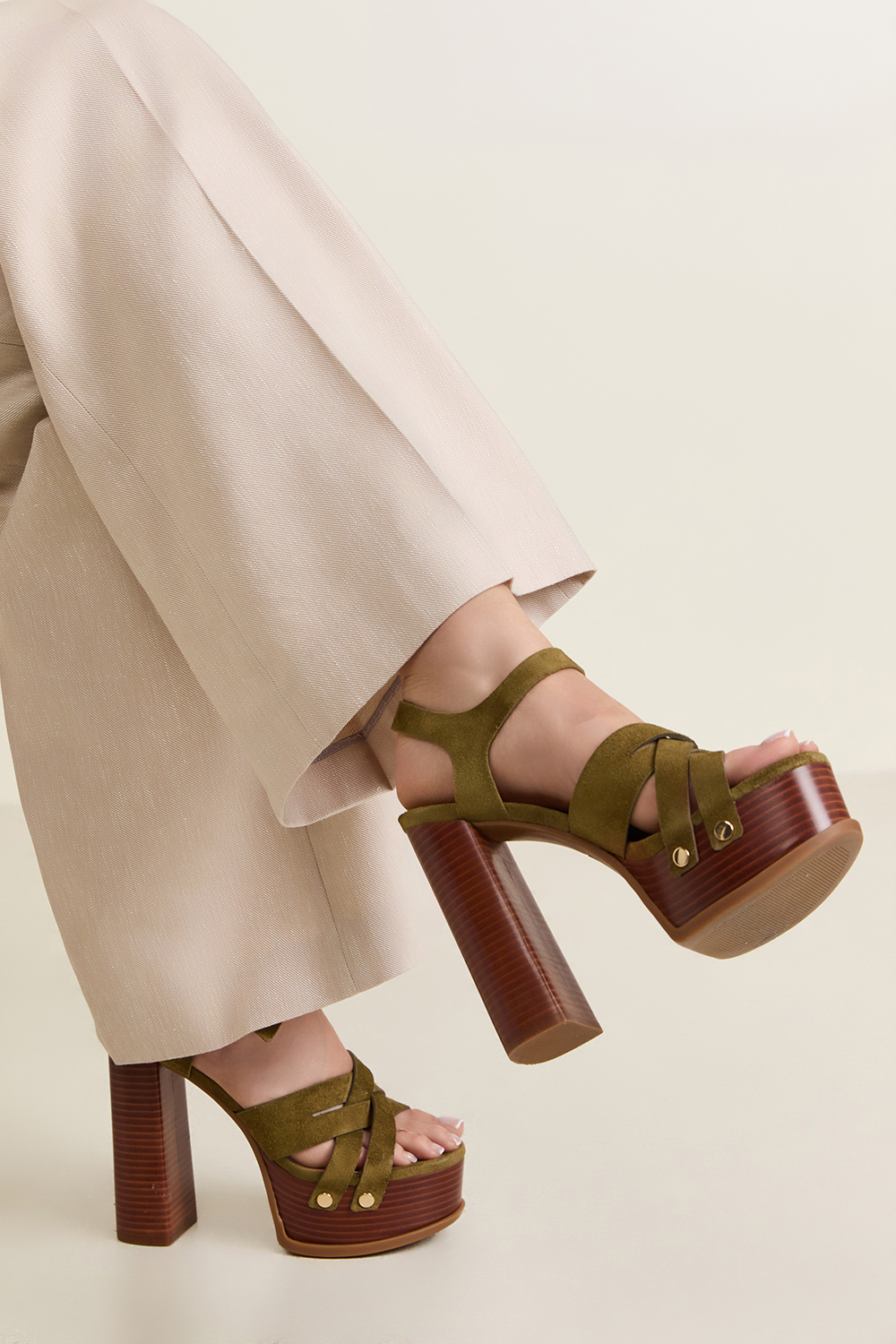 סנדלי פלטפורמה